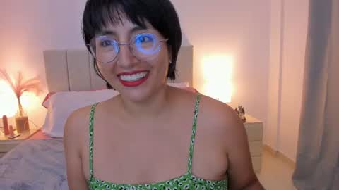 Nathalie online show from 06.17.26