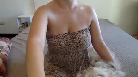 Snapshot of natural_beauty201 chatting on 09.29.25 Penelopa369 online show from 09.29.25