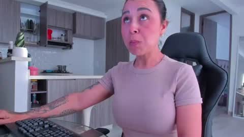 Snapshot of natural_bigass_nina chatting on 07.24.26 Sophia online show from 07.24.26