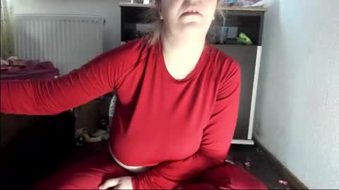 Snapshot of naturaltessa chatting on 03.11.25 naturaltessa online show from 03.11.25