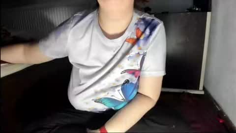 Snapshot of naturaltessa chatting on 10.29.25 naturaltessa online show from 10.29.25