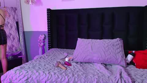 Snapshot of naturaltitss_ chatting on 01.02.25 Gwen online show from 01.02.25