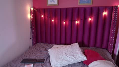 Snapshot of naturaltitss_ chatting on 01.13.25 Gwen online show from 01.13.25