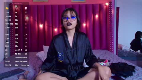 Snapshot of naturaltitss_ chatting on 01.31.25 Gwen online show from 01.31.25