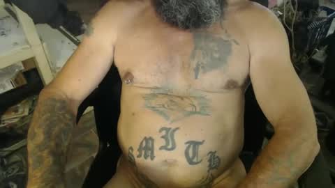 Snapshot of naturenaked chatting on 01.05.25 NatureNaked online show from 01.05.25