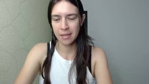 Snapshot of natutalcorps chatting on 10.28.25 natutalcorps online show from 10.28.25