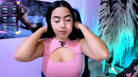 Natalia online show from 10.26.25