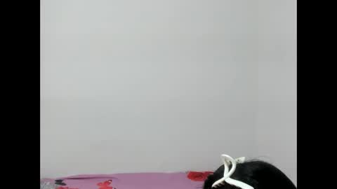 Snapshot of naty_lan chatting on 10.18.25 naty_lan online show from 10.18.25