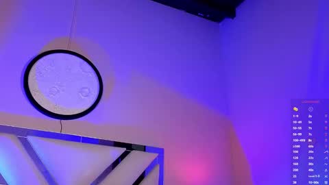 Naty Saenz online show from 11.20.25