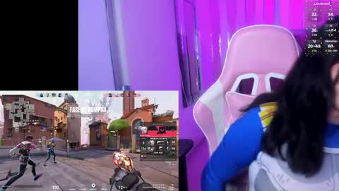 Snapshot of natykiss_ chatting on 11.28.25 Naty online show from 11.28.25