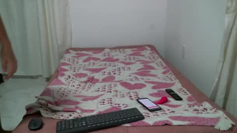 Snapshot of natyscoth chatting on 01.19.25      online show from 01.19.25