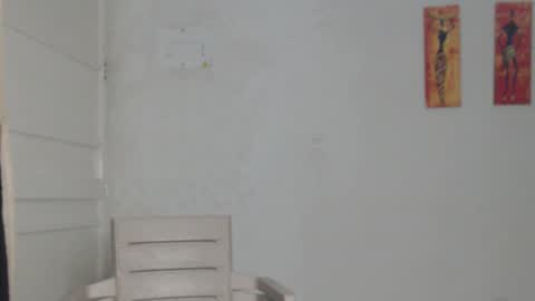 Snapshot of natzumi_mcqueen chatting on 02.05.25 Stella Mcqueen online show from 02.05.25