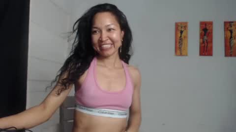 Snapshot of natzumi_mcqueen chatting on 03.08.25 Stella Mcqueen online show from 03.08.25