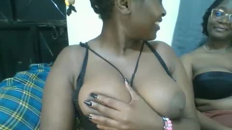 Snapshot of naughti_garlie chatting on 09.26.25 naughti_garlie online show from 09.26.25