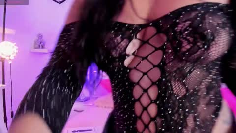 SARA online show from 10.25.25