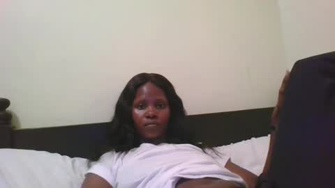 Snapshot of naughty_babe000 chatting on 12.19.24 alisha online show from 12.19.24