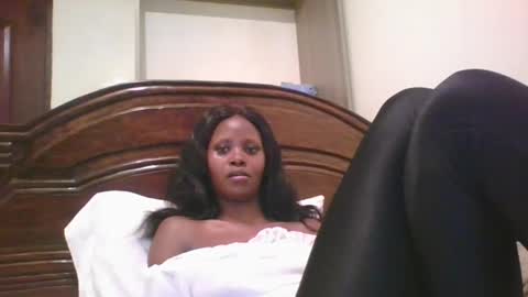 Snapshot of naughty_babe000 chatting on 02.07.25 alisha online show from 02.07.25