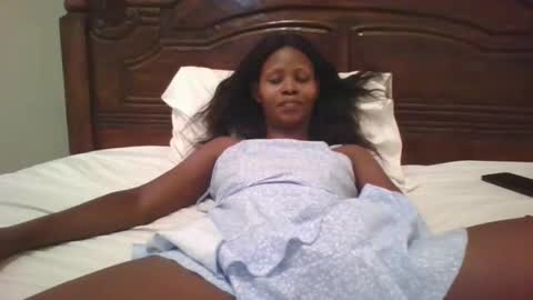 Snapshot of naughty_babe000 chatting on 09.19.25 alisha online show from 09.19.25