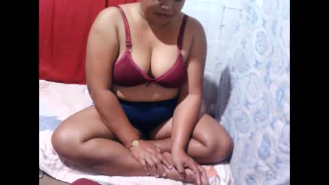 Snapshot of naughty_baby25 chatting on 03.19.26 Hannah online show from 03.19.26