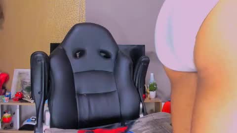 Snapshot of naughty_dominant chatting on 01.25.25 Miller online show from 01.25.25