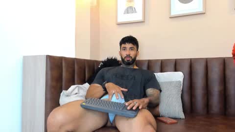 Snapshot of naughty_dominant chatting on 02.10.25 Miller online show from 02.10.25