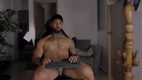 Snapshot of naughty_dominant chatting on 02.27.25 Miller online show from 02.27.25