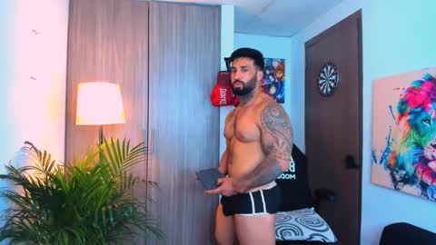 Snapshot of naughty_dominant chatting on 10.09.25 Miller online show from 10.09.25