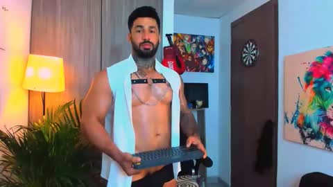 Snapshot of naughty_dominant chatting on 10.13.25 Miller online show from 10.13.25