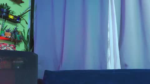 Snapshot of naughty_em_17 chatting on 11.22.25 Em please help me reach 100 thumbs up 3 online show from 11.22.25