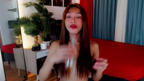 Snapshot of naughty_francine chatting on 07.23.26 naughty_francine online show from 07.23.26