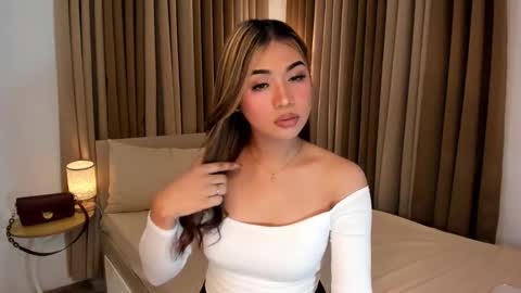 Snapshot of naughty_hunk_yuki chatting on 12.05.25 naughty_hunk_yuki online show from 12.05.25