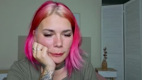 Snapshot of naughty_kittyy1 chatting on 09.30.25 Maria  online show from 09.30.25