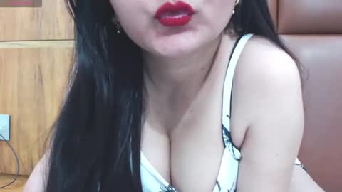 Snapshot of naughty_love489696 chatting on 06.09.26 riya online show from 06.09.26