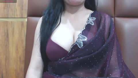 Snapshot of naughty_love489696 chatting on 06.13.26 riya online show from 06.13.26