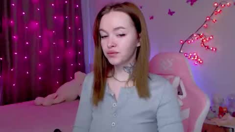 Snapshot of naughty_mablee chatting on 10.07.25 Mable online show from 10.07.25