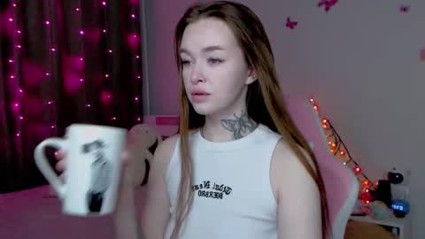 Snapshot of naughty_mablee chatting on 11.22.25 Mable online show from 11.22.25