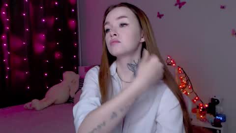 Snapshot of naughty_mablee chatting on 11.26.25 Mable online show from 11.26.25