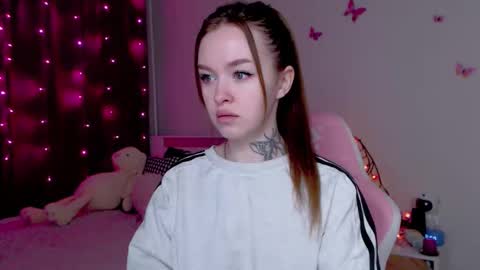 Snapshot of naughty_mablee chatting on 11.29.25 Mable online show from 11.29.25