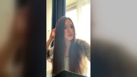 Elena online show from 04.28.26