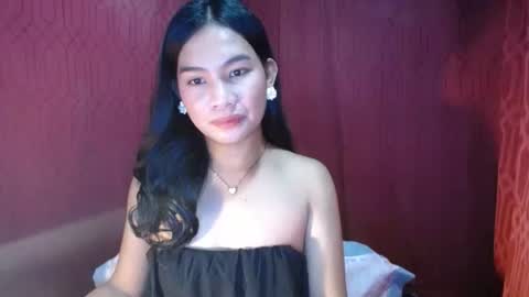 Snapshot of naughty_rina chatting on 10.23.25 naughty_rina online show from 10.23.25