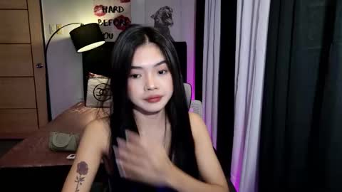 Snapshot of naughtygirl18x chatting on 12.13.25 Mitch online show from 12.13.25