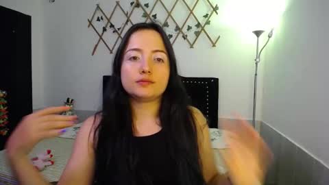 Valeria  online show from 10.21.25