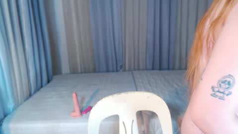 Snapshot of naughtyhotsexyjean chatting on 02.19.26 miss jean online show from 02.19.26