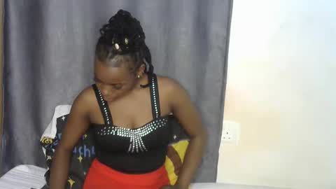 Snapshot of naughtyie chatting on 02.28.26 naughtyie online show from 02.28.26