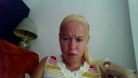 naughtyjennyblondeuk online show from 07.25.26