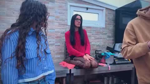 Snapshot of naughtyluxe chatting on 12.02.25 ANDREA STEPH MIKE online show from 12.02.25