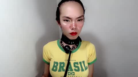 Snapshot of naughtypetiteangel chatting on 11.13.25 naughtypetiteangel online show from 11.13.25