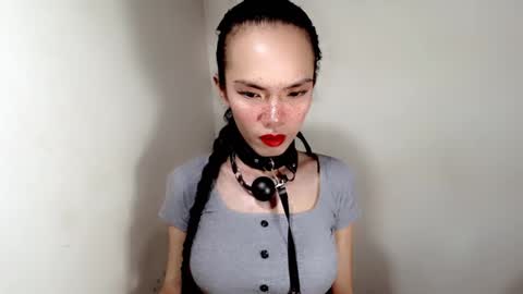 Snapshot of naughtypetiteangel chatting on 11.20.25 naughtypetiteangel online show from 11.20.25