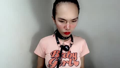 Snapshot of naughtypetiteangel chatting on 11.23.25 naughtypetiteangel online show from 11.23.25