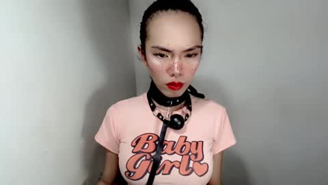 Snapshot of naughtypetiteangel chatting on 11.25.25 naughtypetiteangel online show from 11.25.25